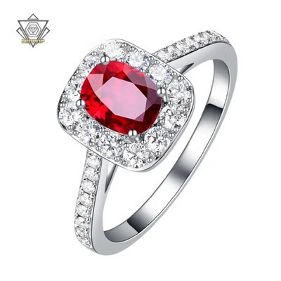 হার্ট এনগেজমেন্ট রিং প্রেম